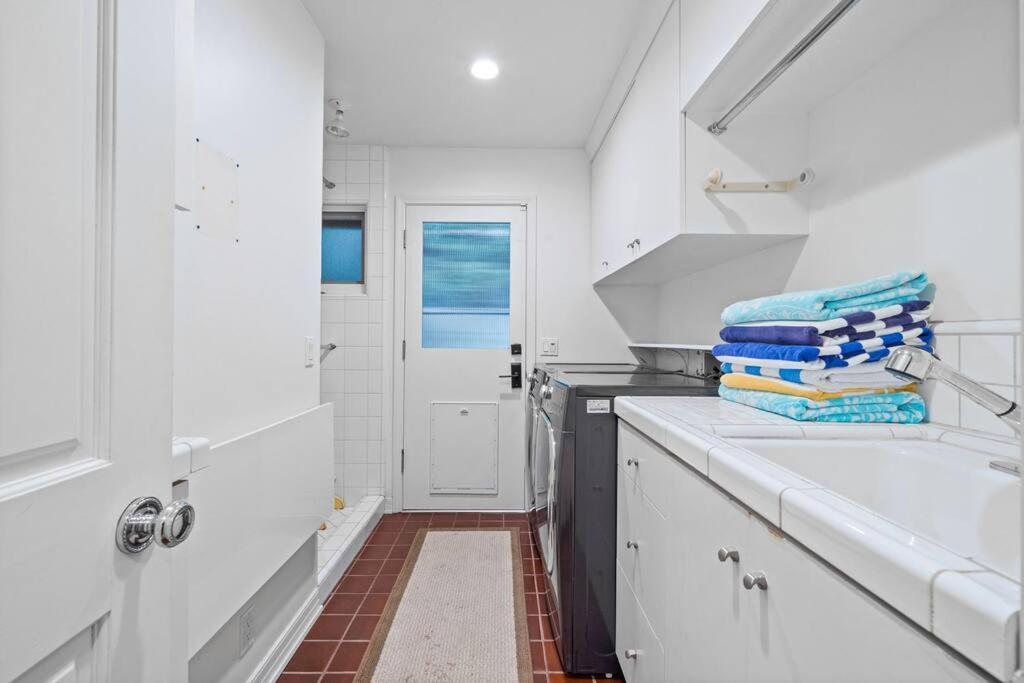 Venice With Game Room, Theater, Pool And