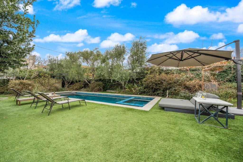 Venice With Game Room, Theater, Pool And Holiday home *